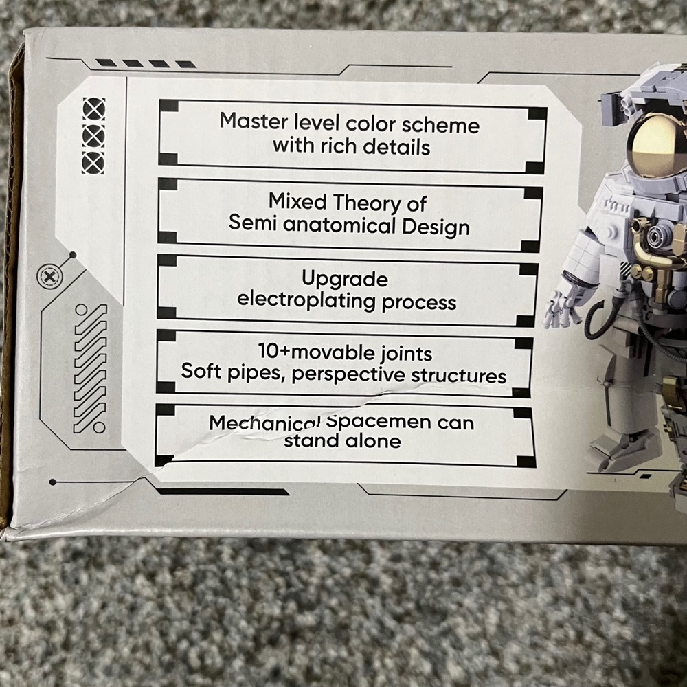 Mechanical Spaceman Building Blocks Set, New without tags - Picture 6 of 10